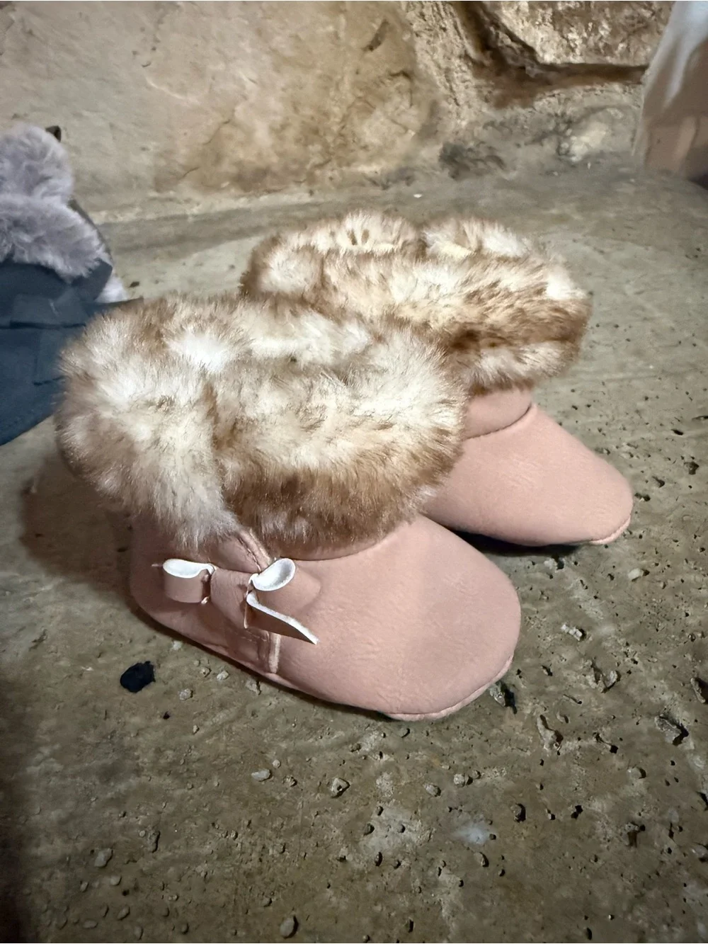 Unbranded Navy Faux Fur Baby Booties - Cozy Indoor Shoes - Picture 13 of 14
